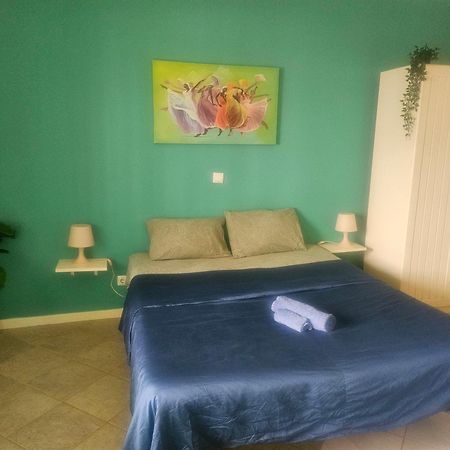 Cozy Studio Close To The Beach! Санта Мария Екстериор снимка