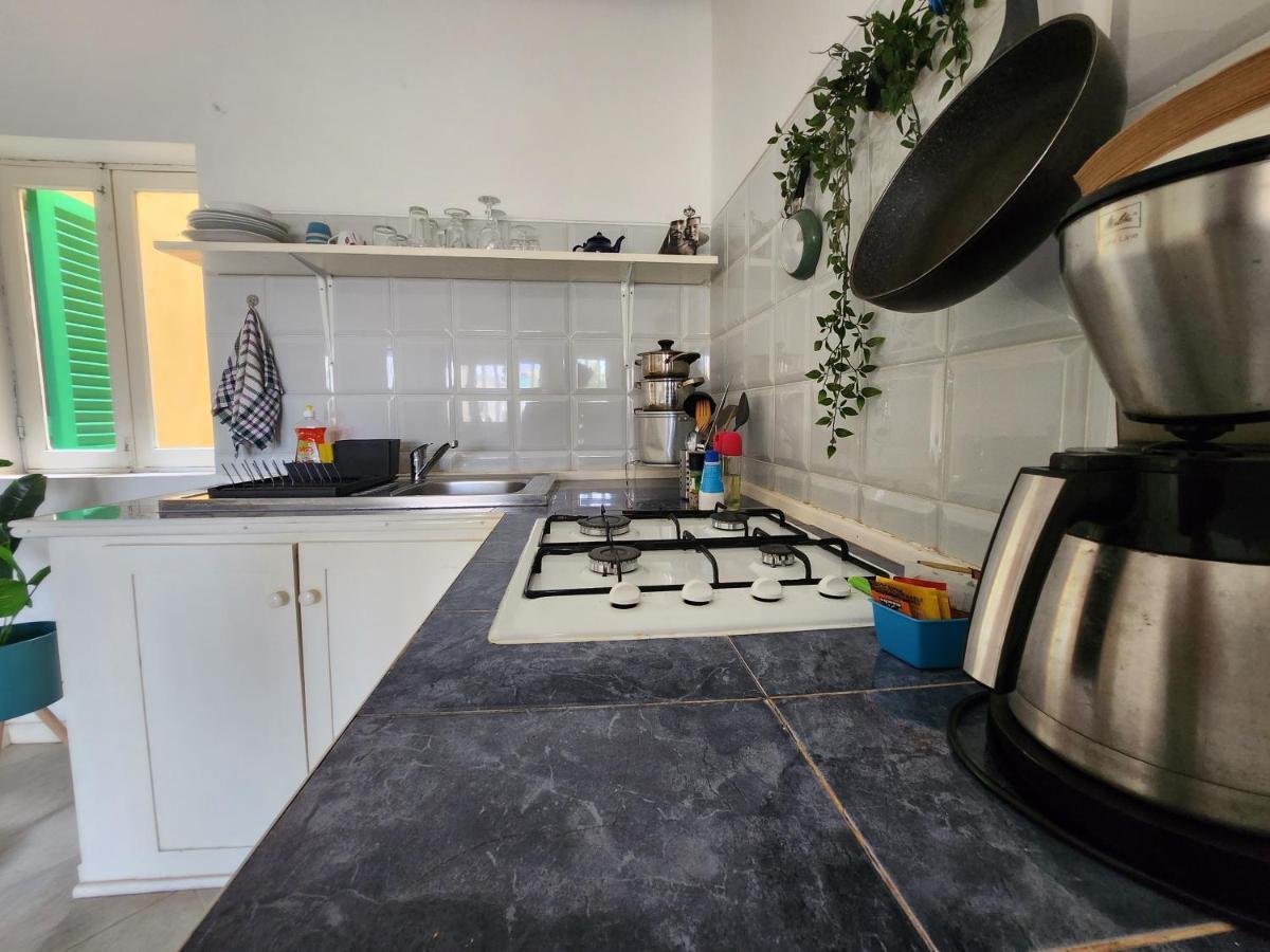 Cozy Studio Close To The Beach! Санта Мария Екстериор снимка