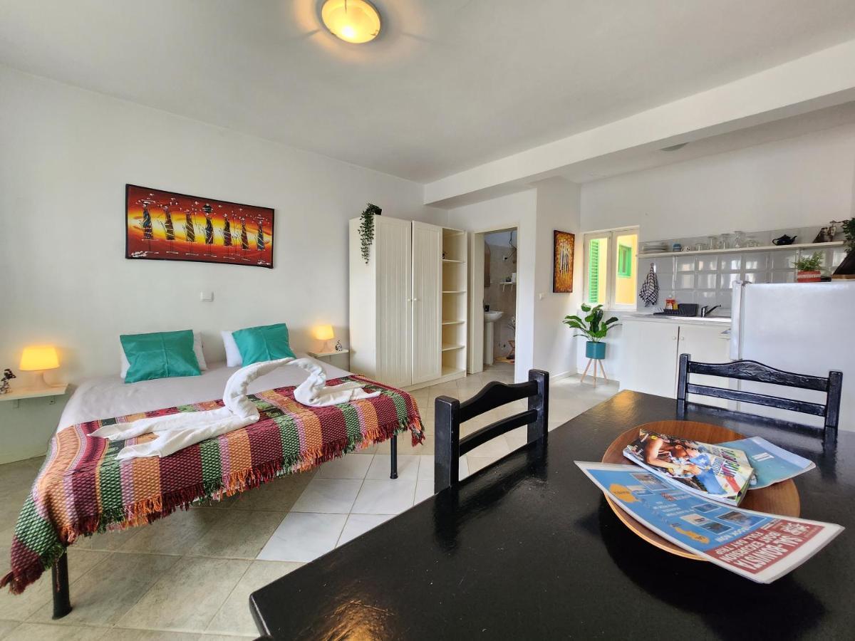 Cozy Studio Close To The Beach! Санта Мария Екстериор снимка