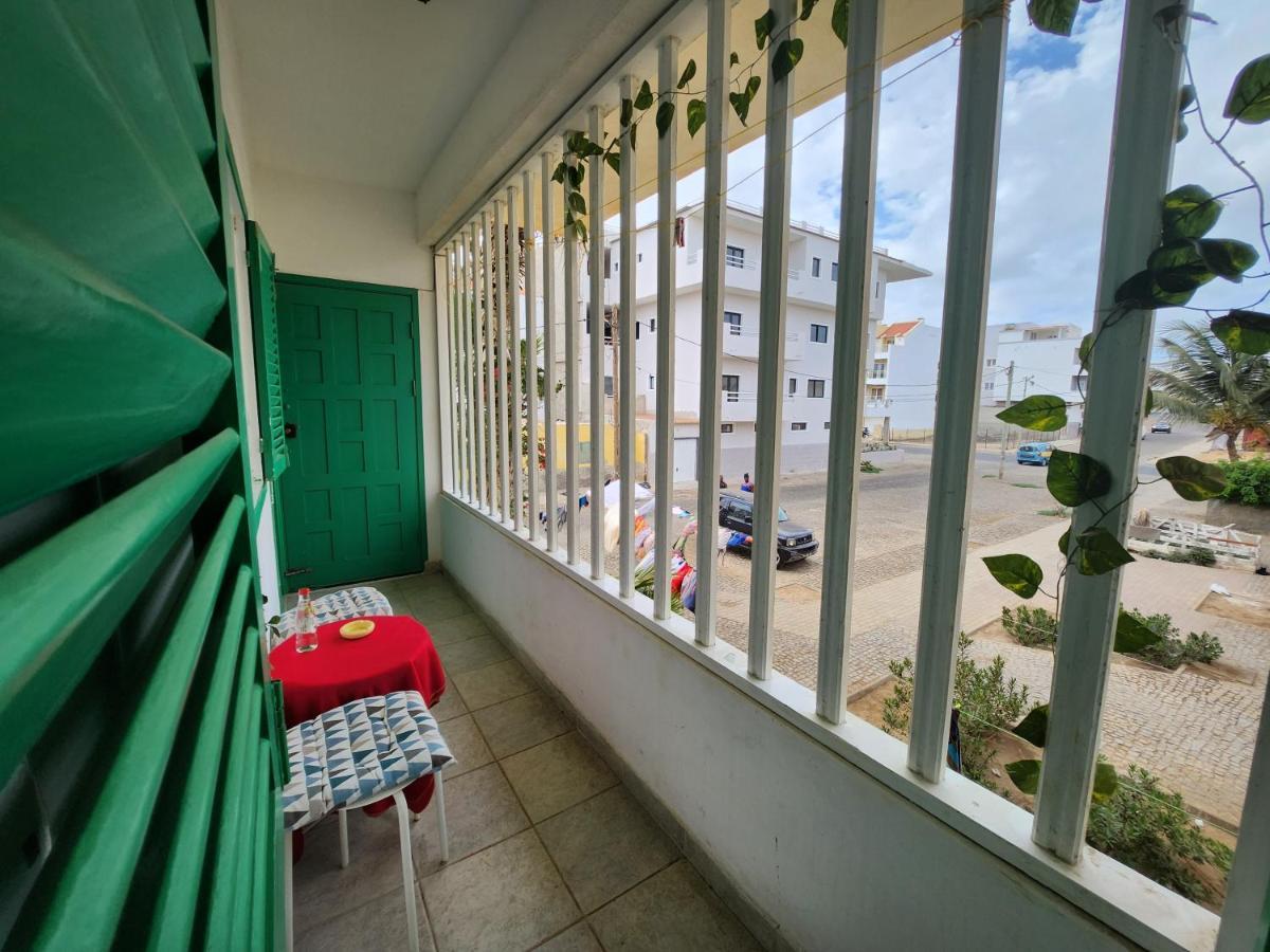 Cozy Studio Close To The Beach! Санта Мария Екстериор снимка
