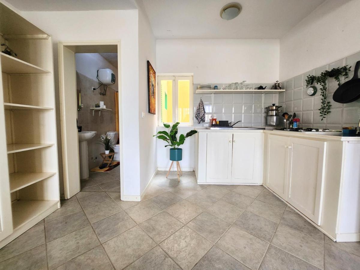 Cozy Studio Close To The Beach! Санта Мария Екстериор снимка